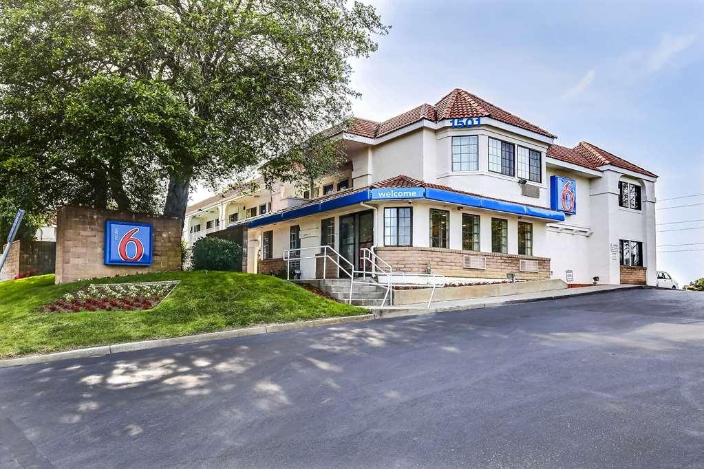 Motel 6-Pinole, Ca Екстериор снимка