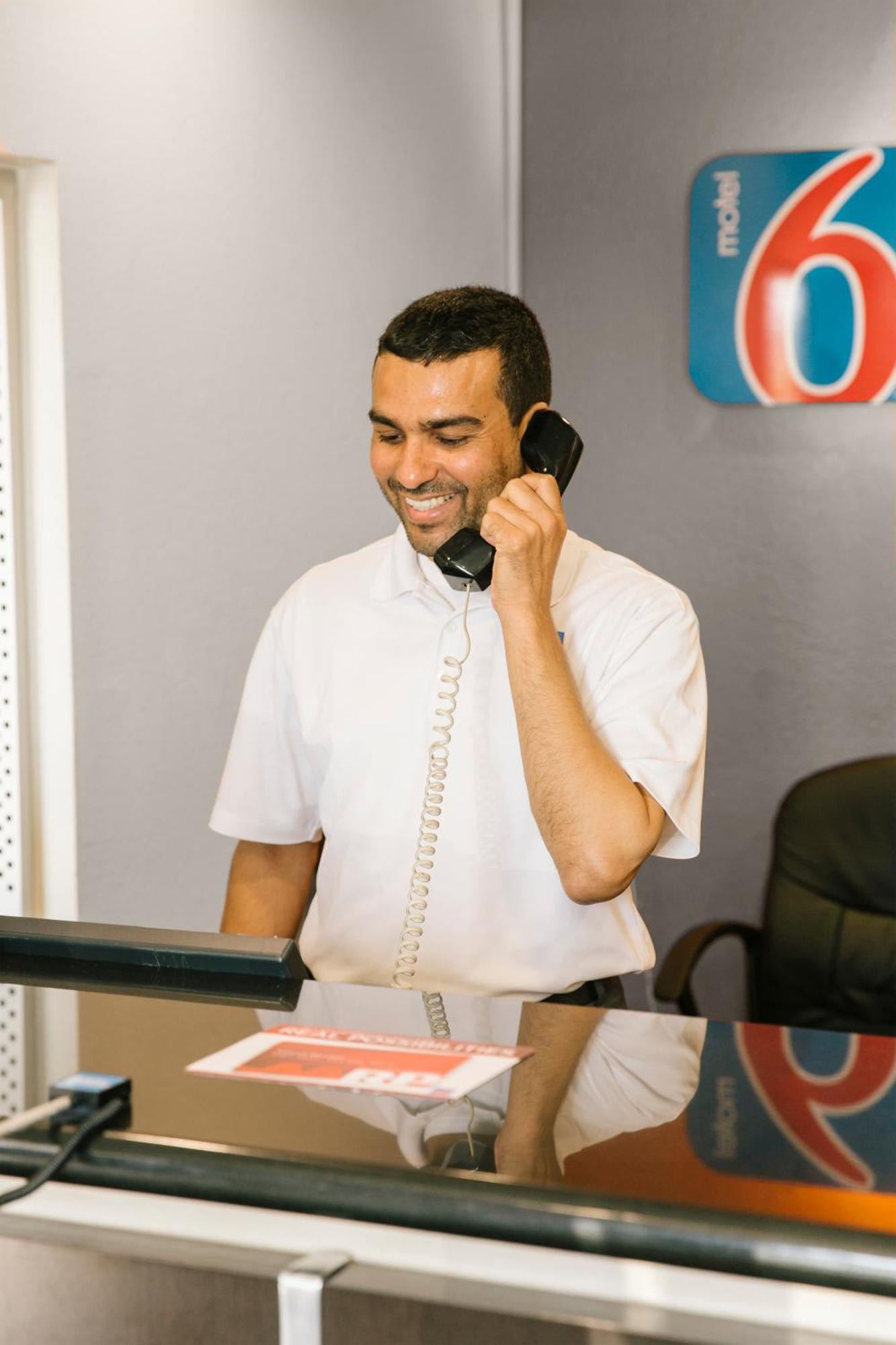 Motel 6-Pinole, Ca Екстериор снимка
