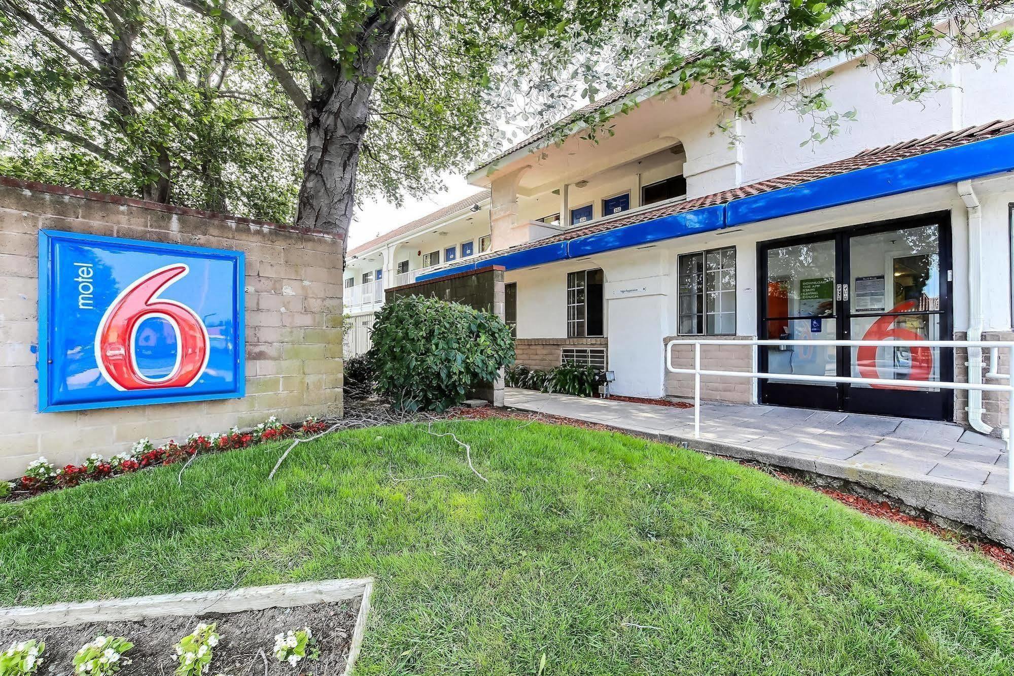 Motel 6-Pinole, Ca Екстериор снимка