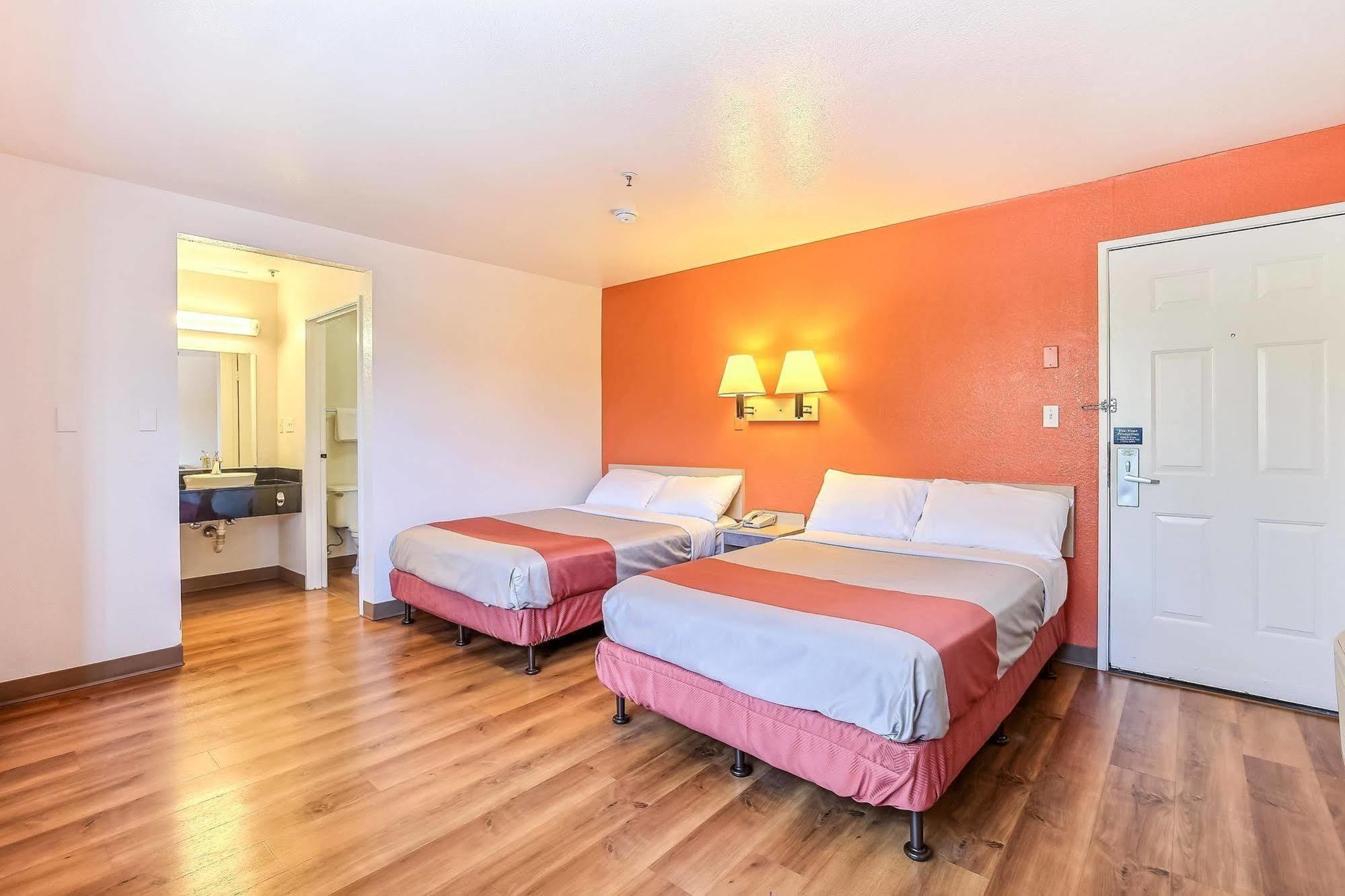 Motel 6-Pinole, Ca Екстериор снимка