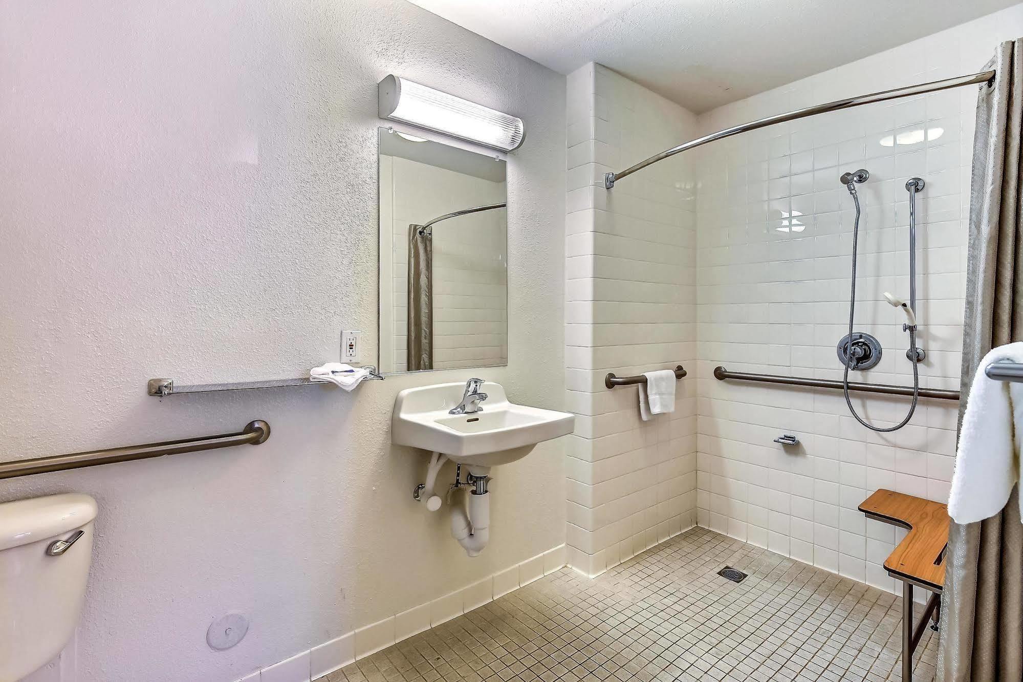 Motel 6-Pinole, Ca Екстериор снимка