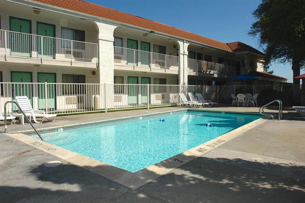 Motel 6-Pinole, Ca Екстериор снимка